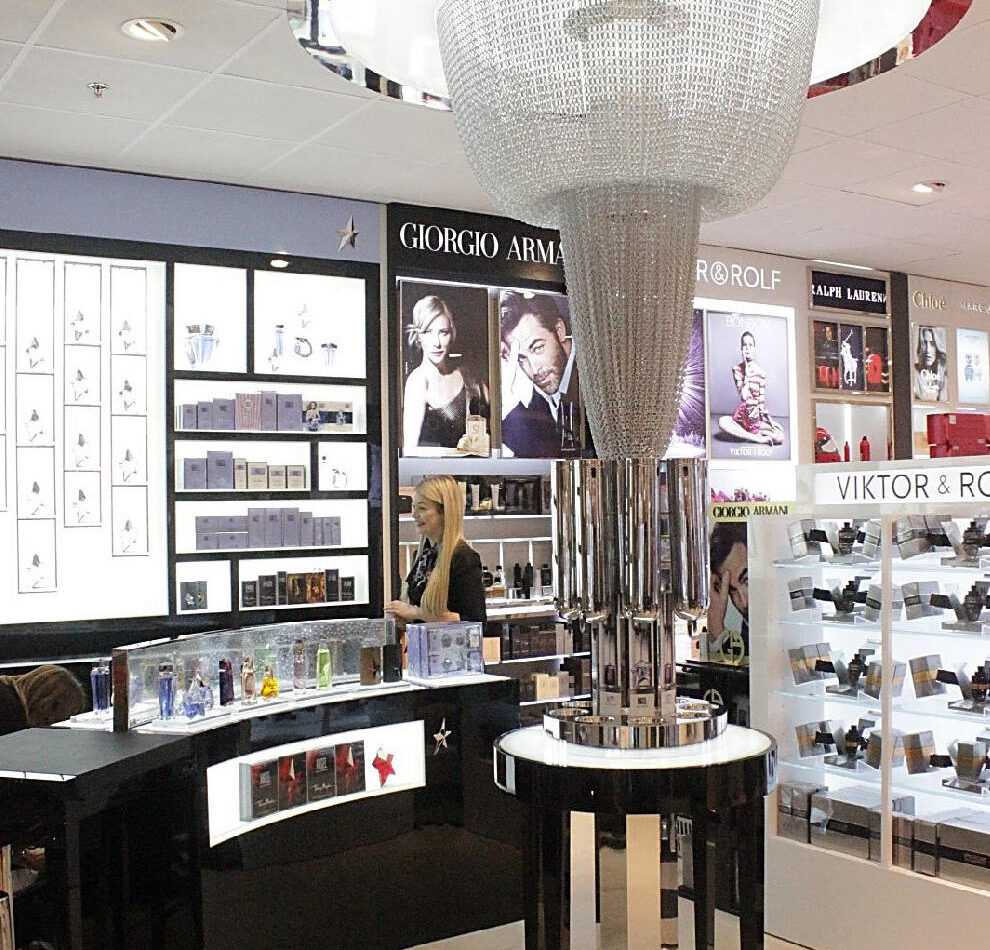 D4R design and install Thierry Mugler HOF Metro Retail Site