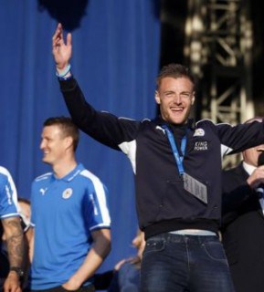 Leicester city football players celebrate