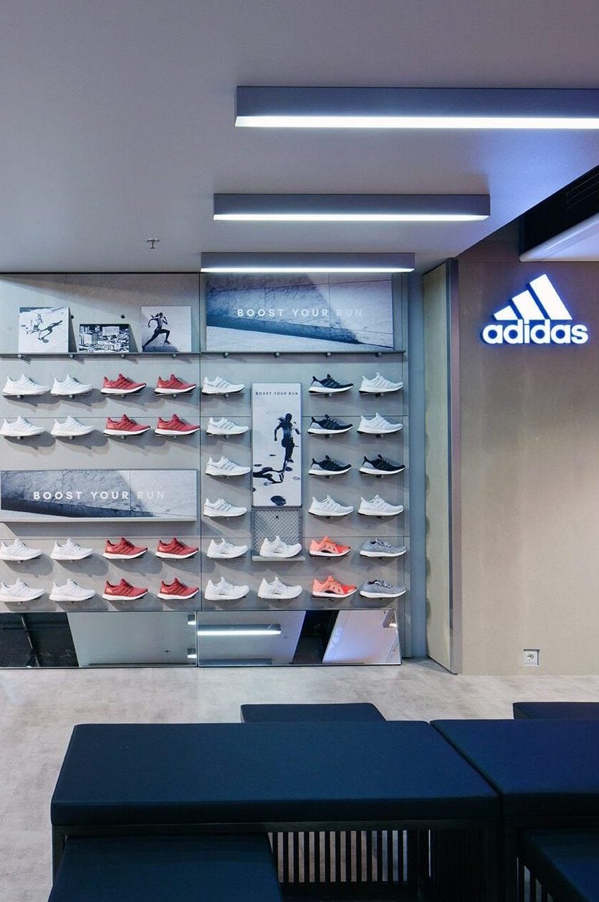 Somatische cel Competitief Kabelbaan Adidas Stockmann - Design4Retail‎