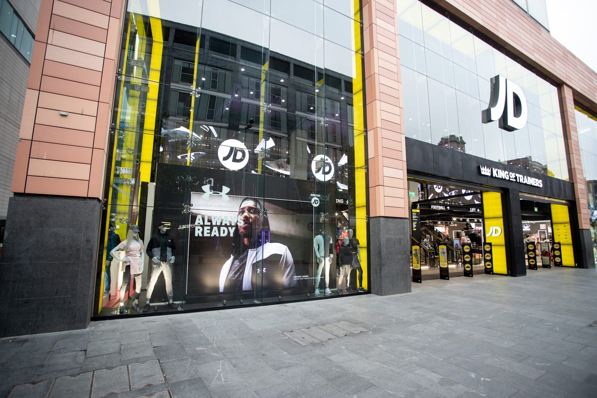 Under Armour Visual Merchandising Design4Retail‎