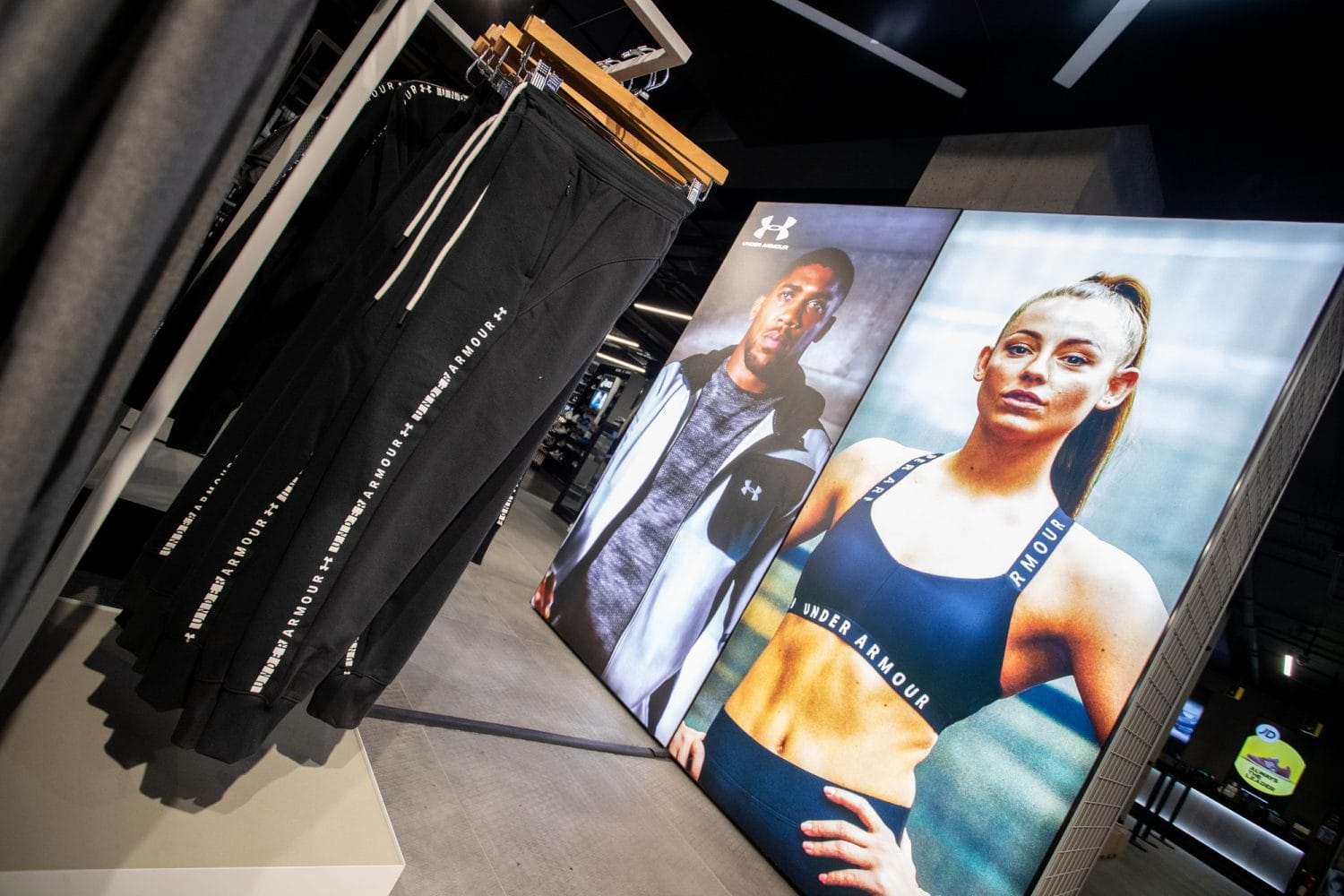 Under Armour , Visual Merchandising Design4Retail‎