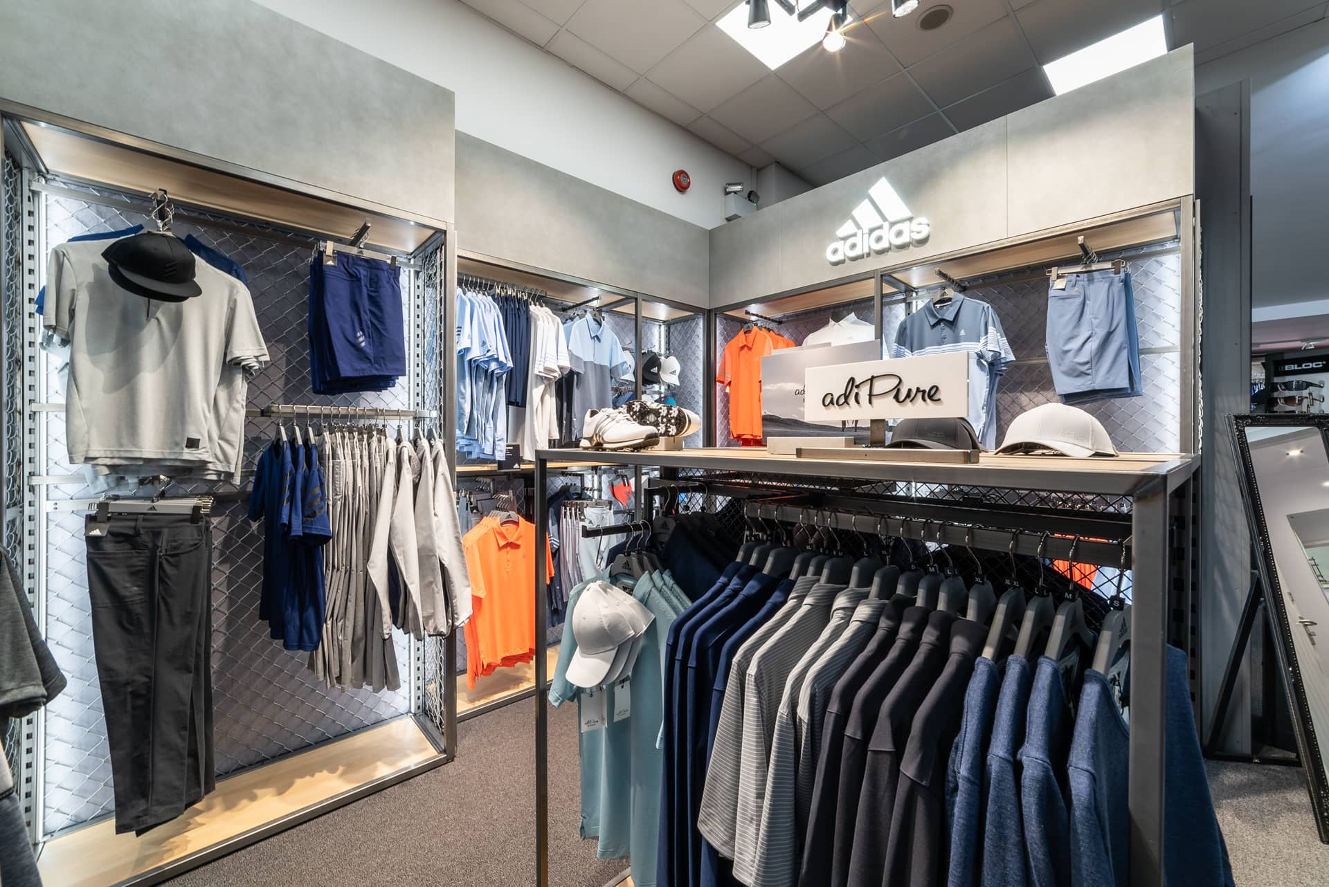 Adidas Golf Branded Space - Design4Retailu200e
