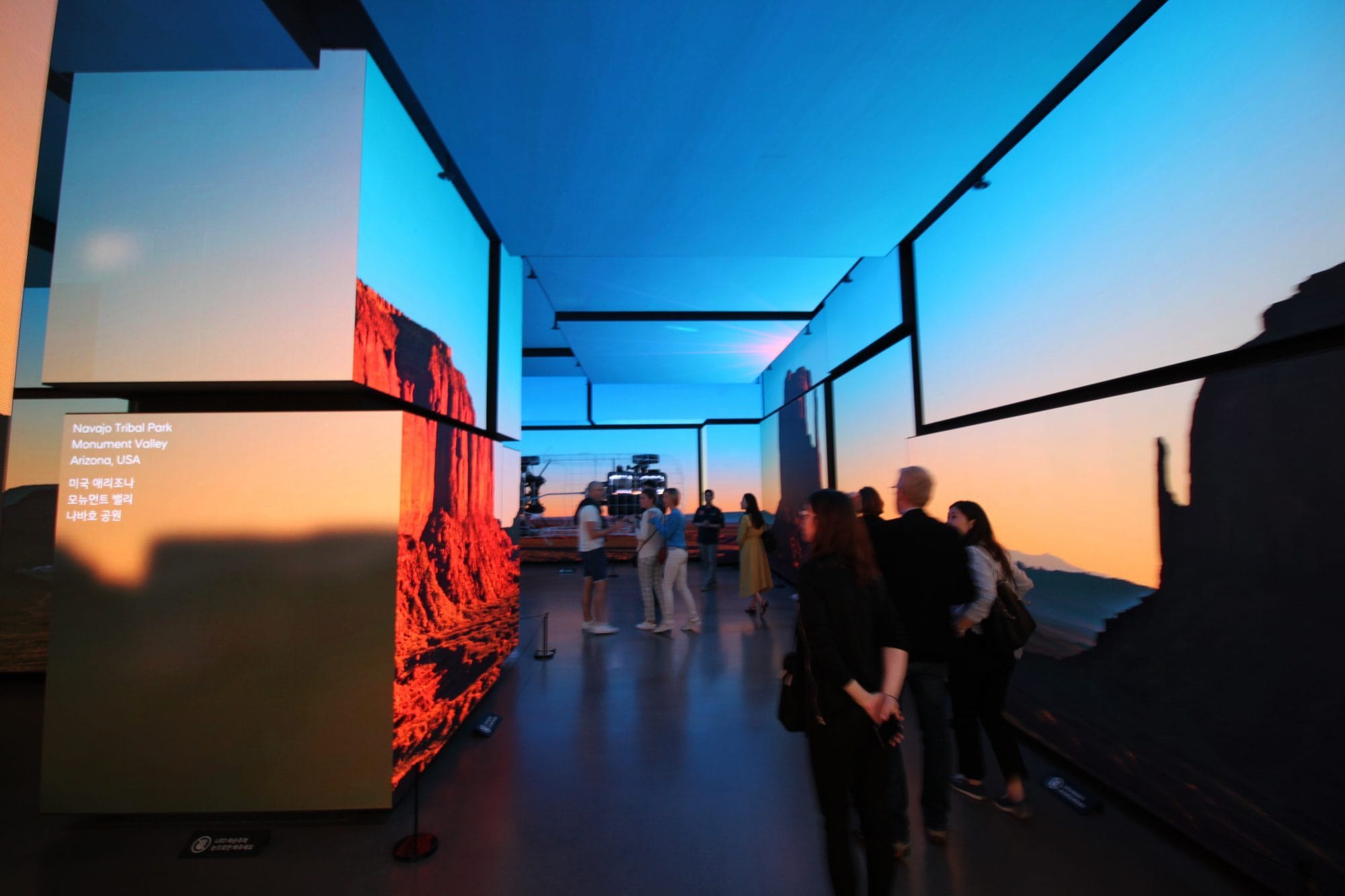 Visual Merchandising in futuristic retail shop