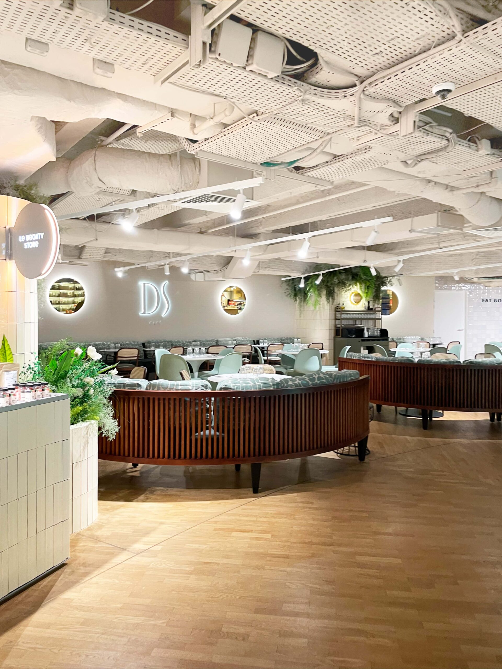 Wellness Cafe - interior retail design