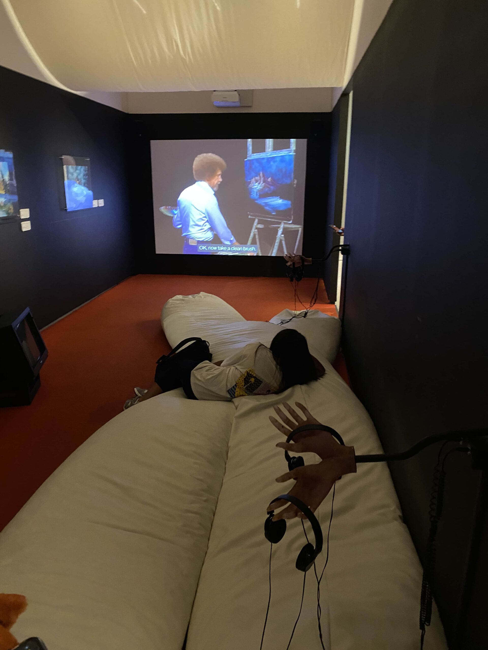 ASMR within brick-and-mortar retail environments